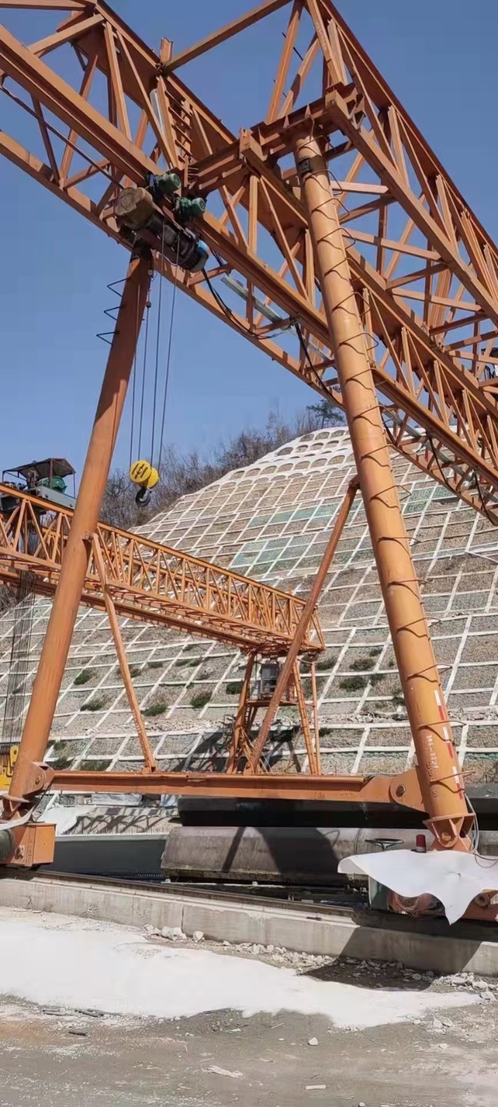 四川80噸龍門吊安裝、拆除、租賃 18782127665